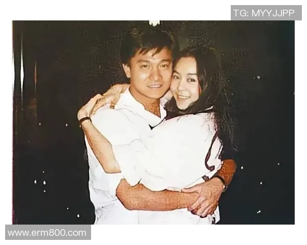 刘德华与足球明星同框合影展现运动与娱乐的完美结合